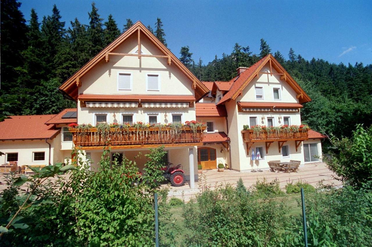 Haus Lenz Ferienwohnungen - Fam Ostermann Puchberg am Schneeberg Exteriér fotografie