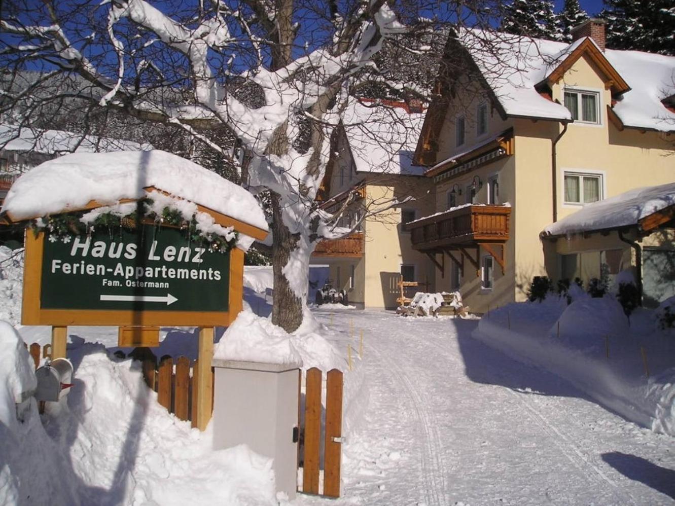 Haus Lenz Ferienwohnungen - Fam Ostermann Puchberg am Schneeberg Exteriér fotografie